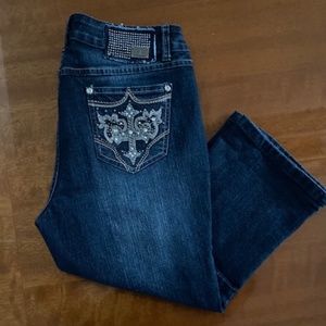 Women’s One 5 One Rhinestone Capri Jean  (Size 10)